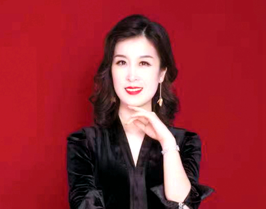 画笔和讲台：做启发式的教育者——记ac米兰官方中文网站首届杰出教学奖获得者、马克思主义学院副教授杨洋